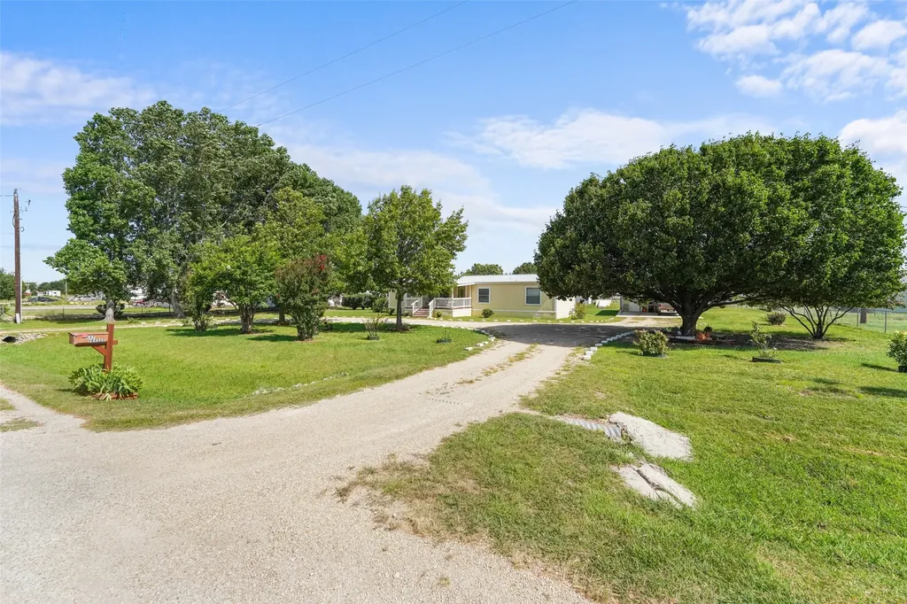 542 Private Road 4906 Haslet TX 76052