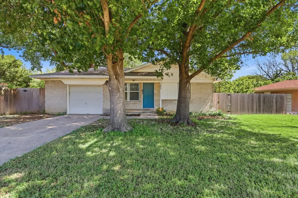 1005 Monterey Drive Denton TX 76209