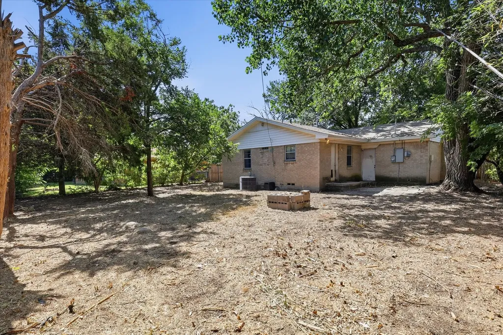 1005 Monterey Drive Denton TX 76209