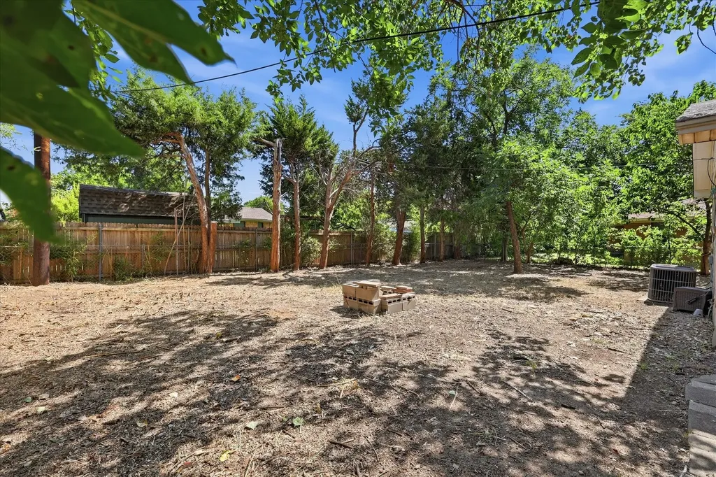 1005 Monterey Drive Denton TX 76209