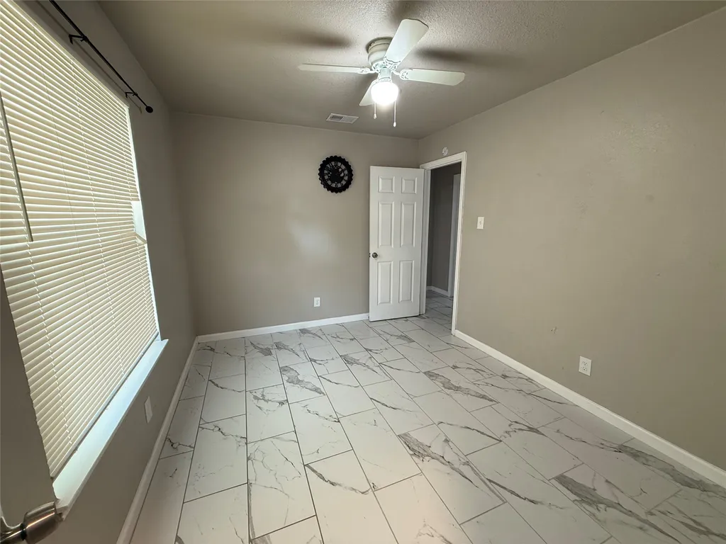 109 Colony Drive Arlington TX 76002