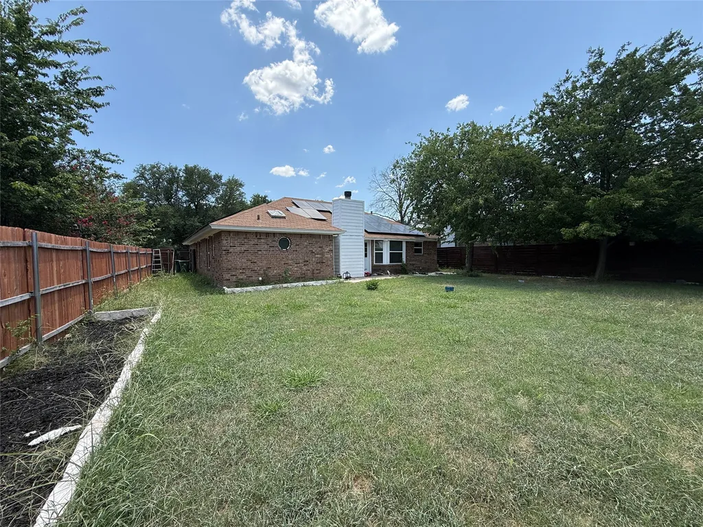 109 Colony Drive Arlington TX 76002