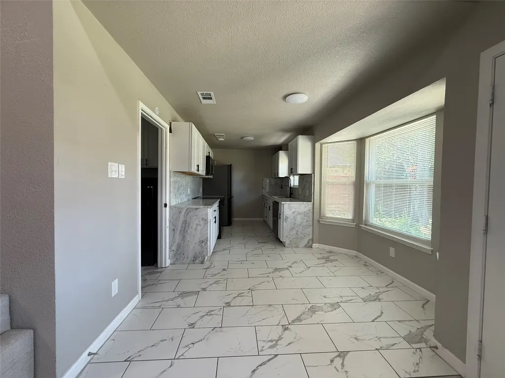 109 Colony Drive Arlington TX 76002