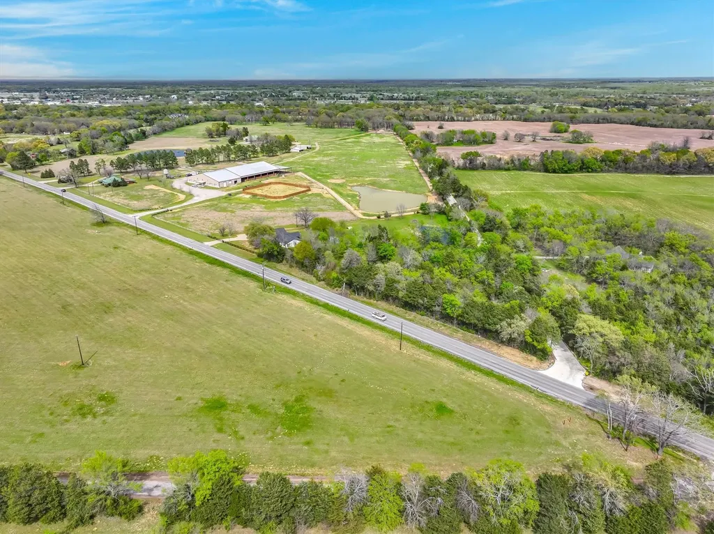 000 Vz County Road 3201 Edgewood TX 75117
