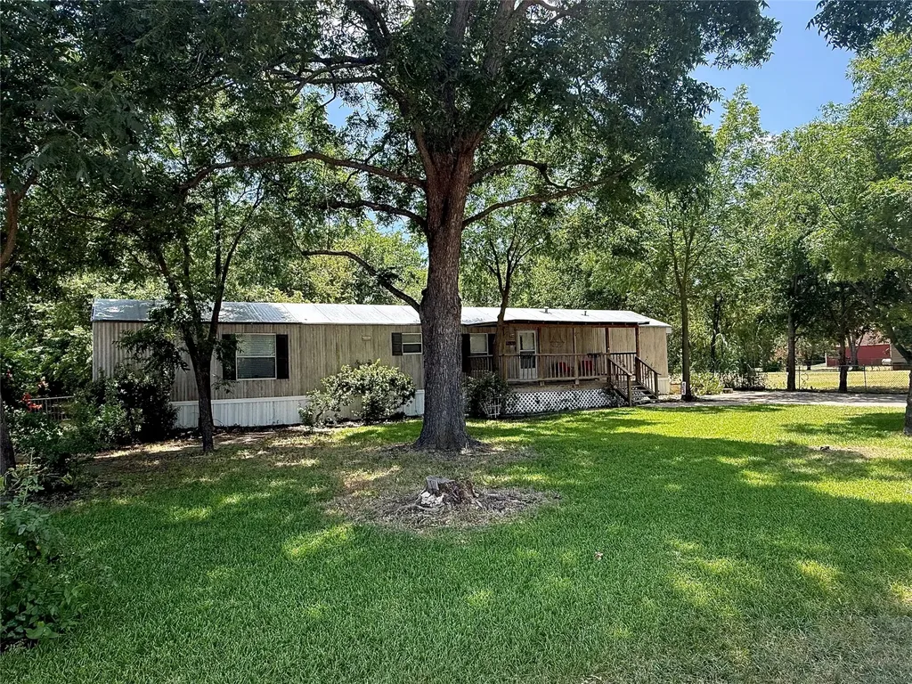 1809 Ranch Road Grand Prairie TX 75052