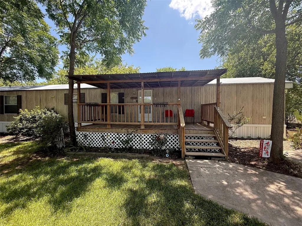 1809 Ranch Road Grand Prairie TX 75052
