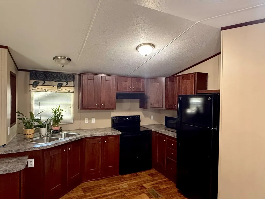 1809 Ranch Road Grand Prairie TX 75052
