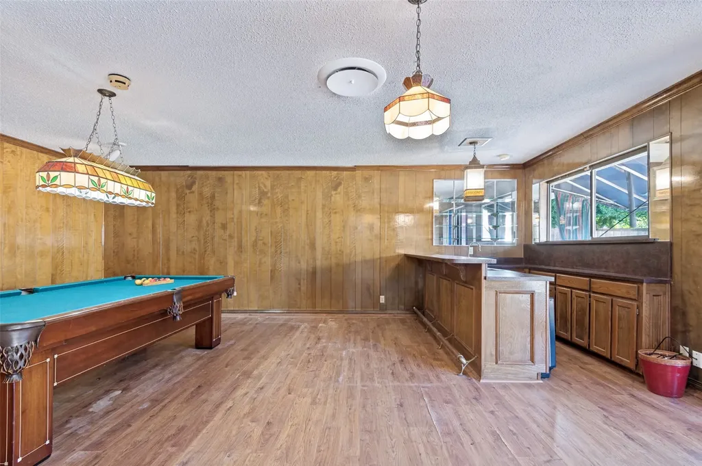 6101 Circleview Drive Haltom City TX 76180