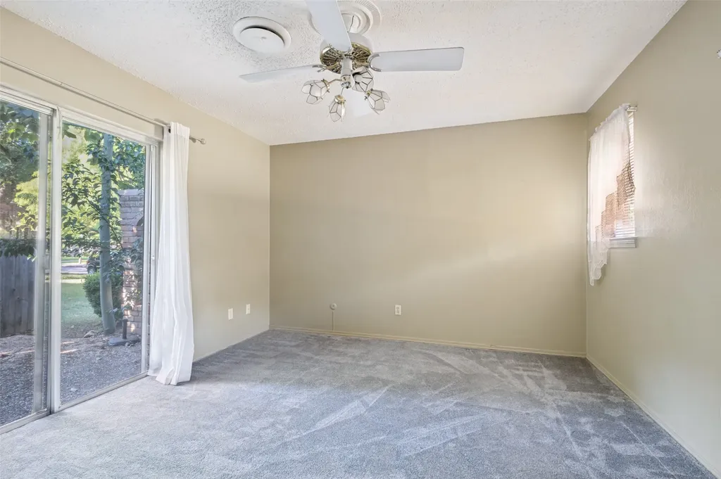 6101 Circleview Drive Haltom City TX 76180
