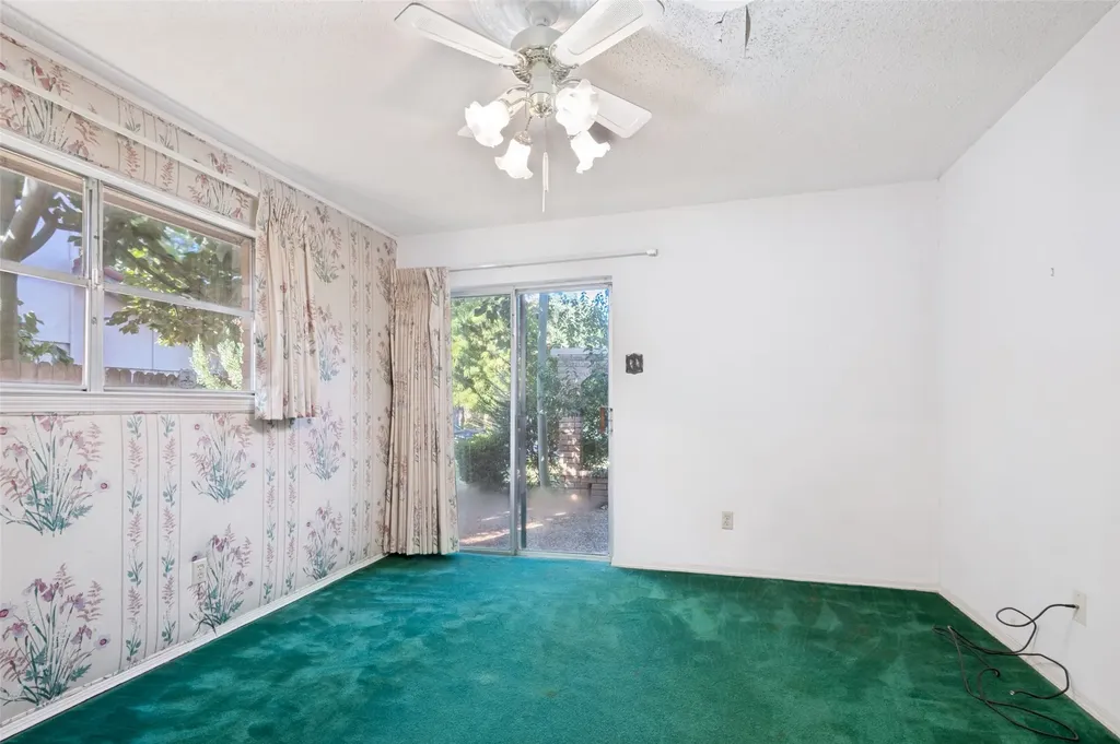 6101 Circleview Drive Haltom City TX 76180