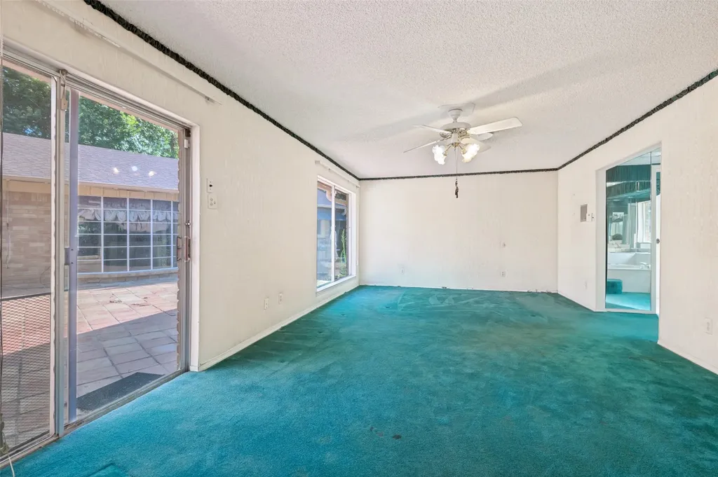 6101 Circleview Drive Haltom City TX 76180