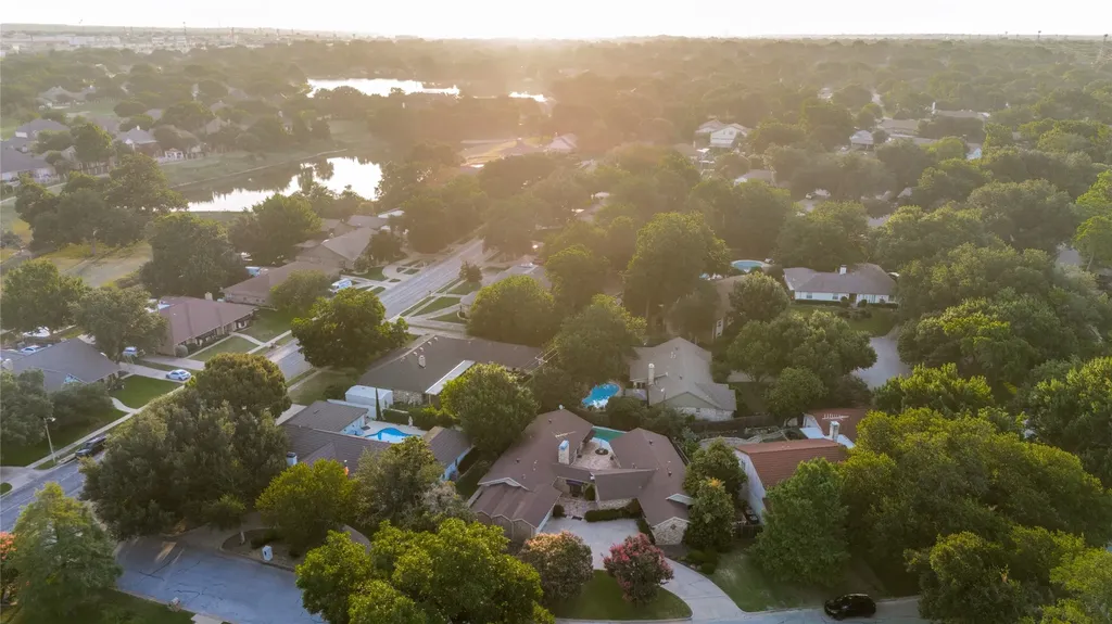 6101 Circleview Drive Haltom City TX 76180