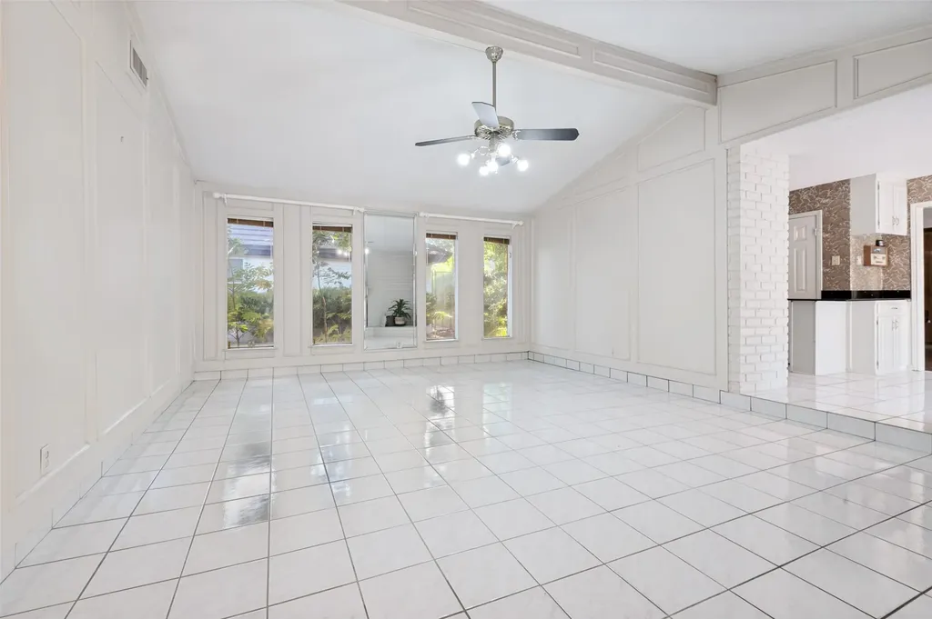 6101 Circleview Drive Haltom City TX 76180
