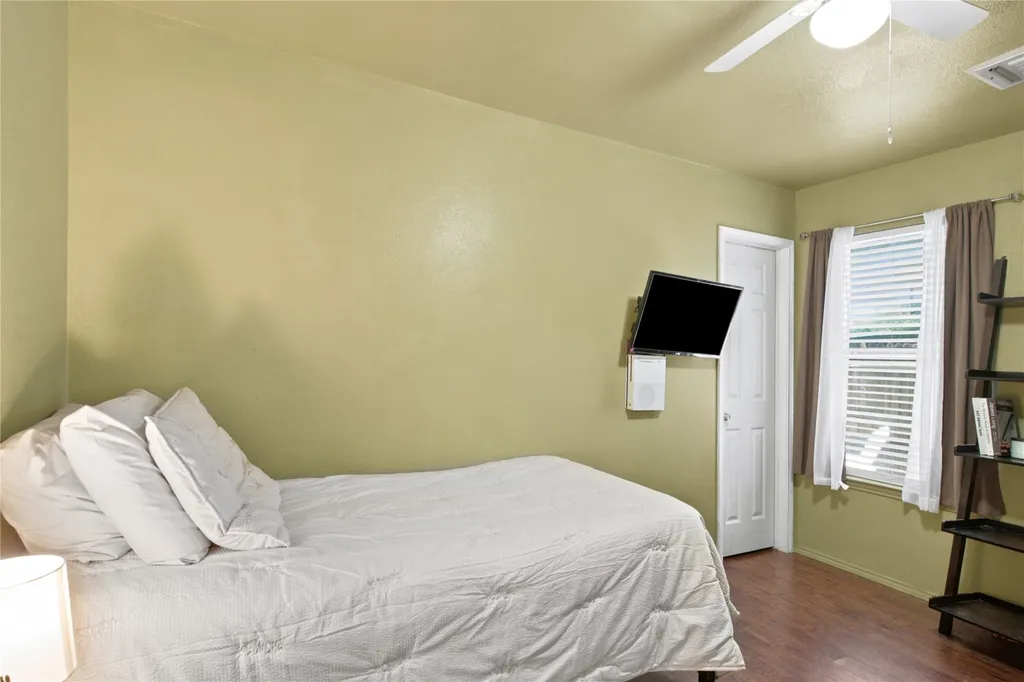 4828 Deal Drive Fort Worth TX 76135