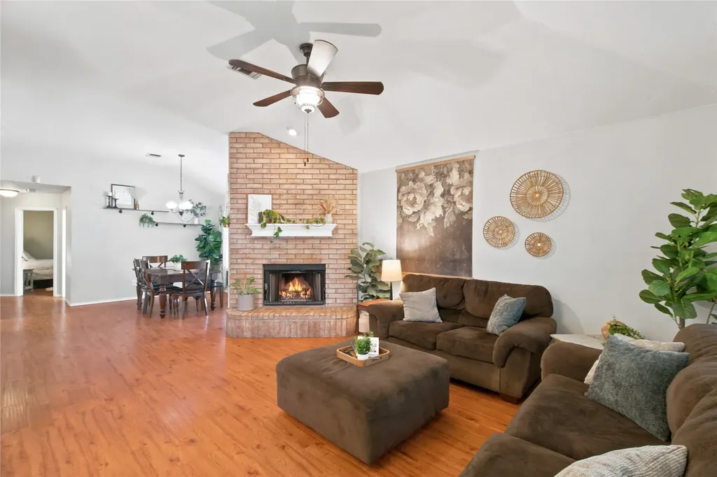 4828 Deal Drive Fort Worth TX 76135
