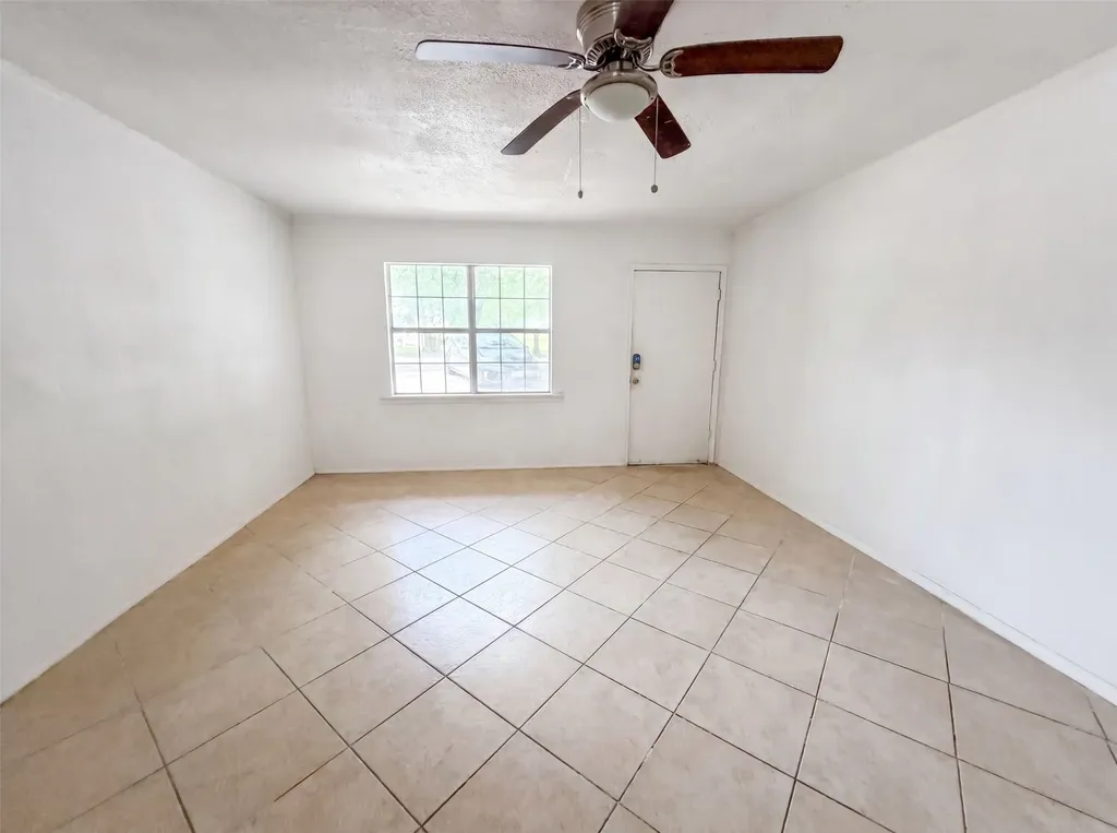 2210 Ben Hur Street Dallas TX 75253