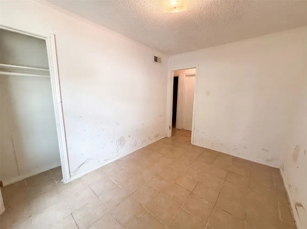 2210 Ben Hur Street Dallas TX 75253