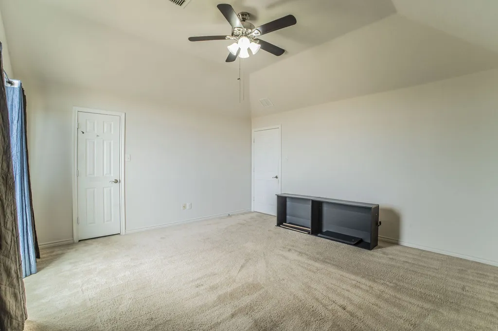 317 Crescent Creek Lane Fort Worth TX 76140