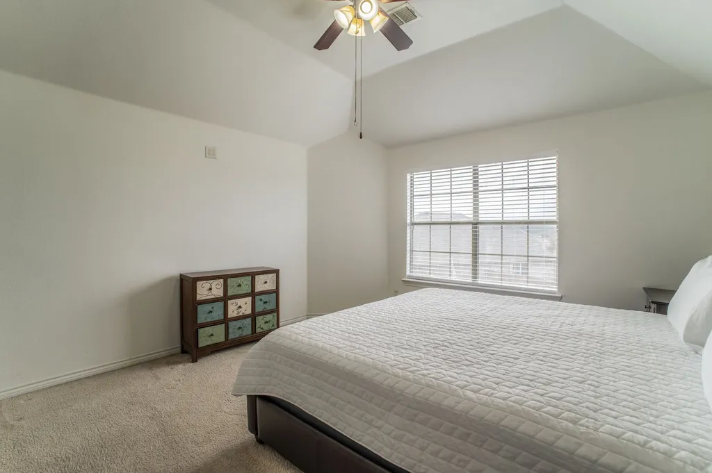 317 Crescent Creek Lane Fort Worth TX 76140