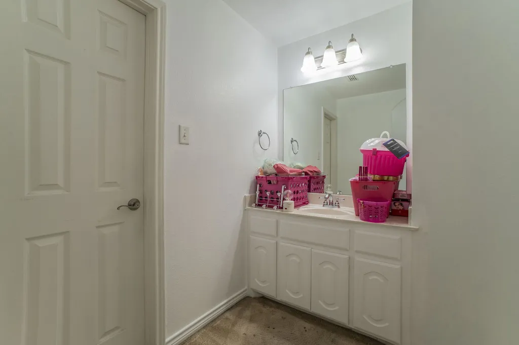 317 Crescent Creek Lane Fort Worth TX 76140