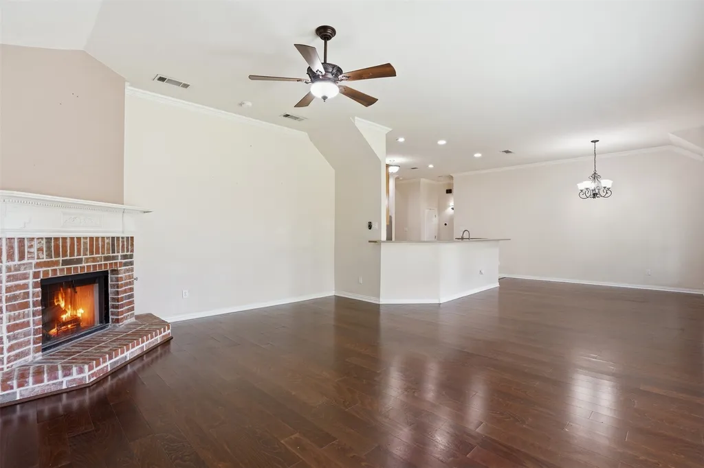 517 Acorn Court Saginaw TX 76179
