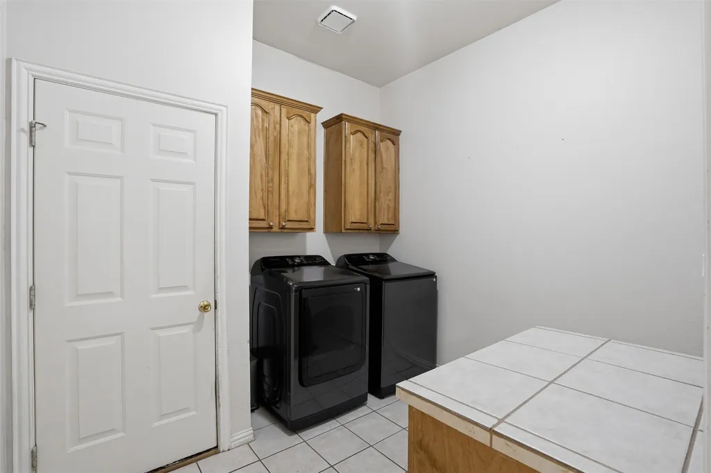 517 Acorn Court Saginaw TX 76179