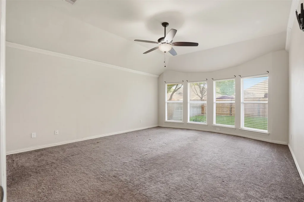 517 Acorn Court Saginaw TX 76179
