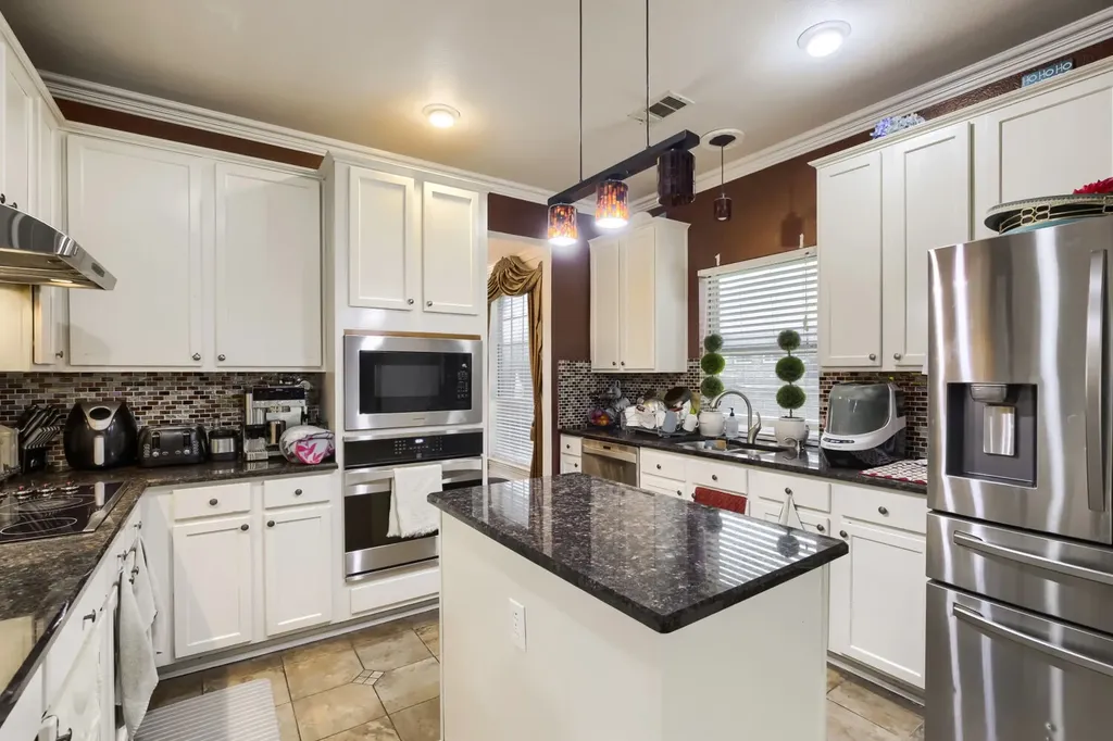 5717 Greenway Drive Rowlett TX 75089