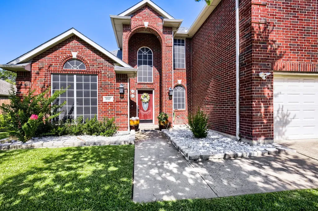 5717 Greenway Drive Rowlett TX 75089