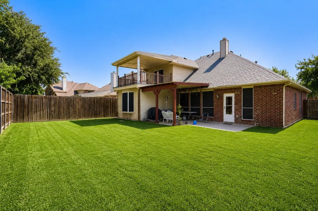 5717 Greenway Drive Rowlett TX 75089