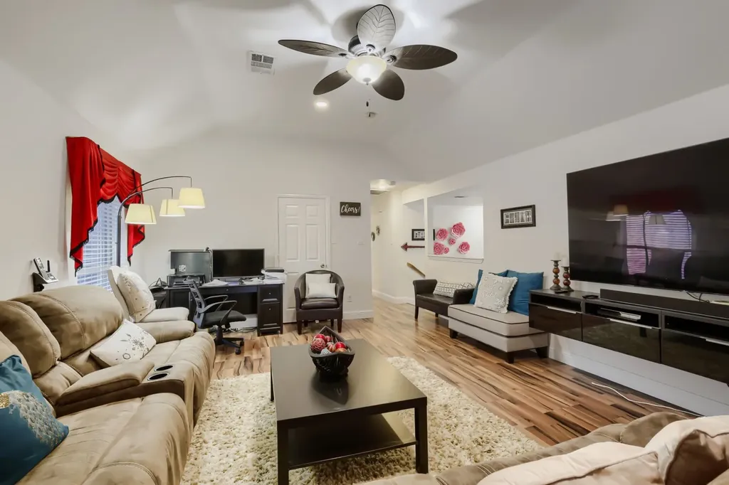 5717 Greenway Drive Rowlett TX 75089