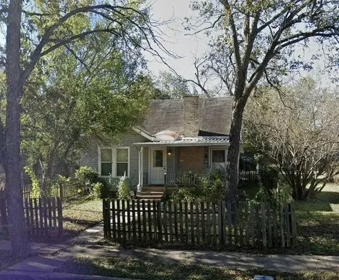 810 N 33rd Street Waco TX 76707