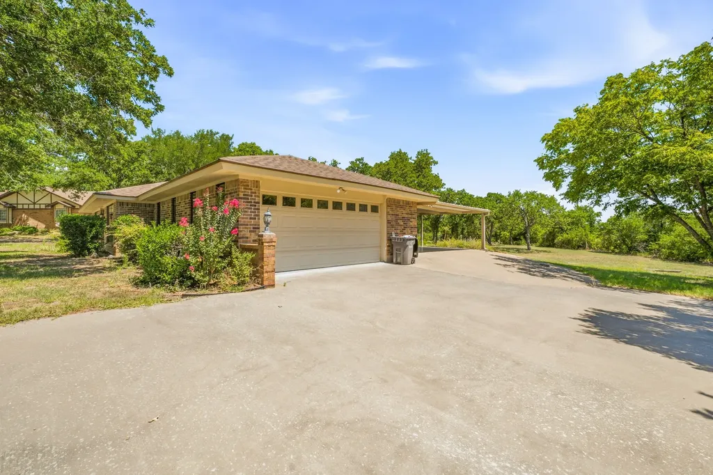 1513 Mimosa Circle Graham TX 76450