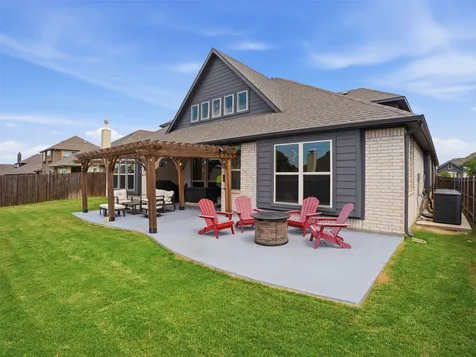 521 Ridgewater Trail Fort Worth TX 76131
