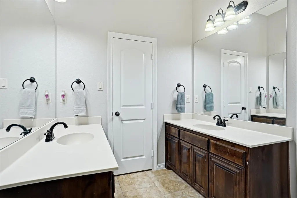 14216 Lucille Drive Newark TX 76071