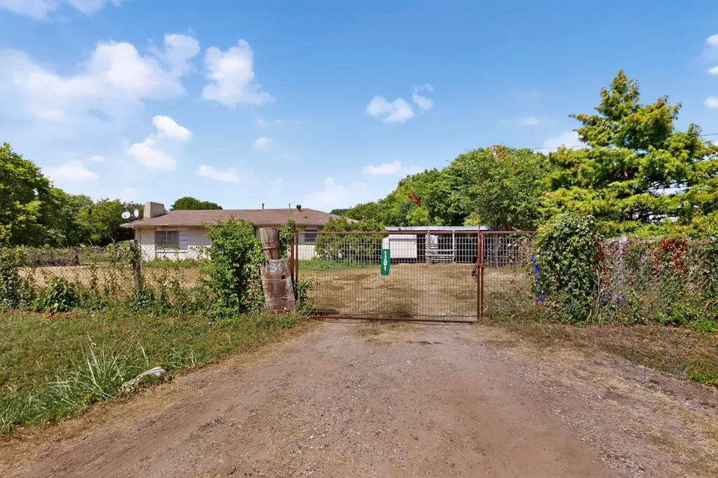 1301 Ballard Road Seagoville TX 75159