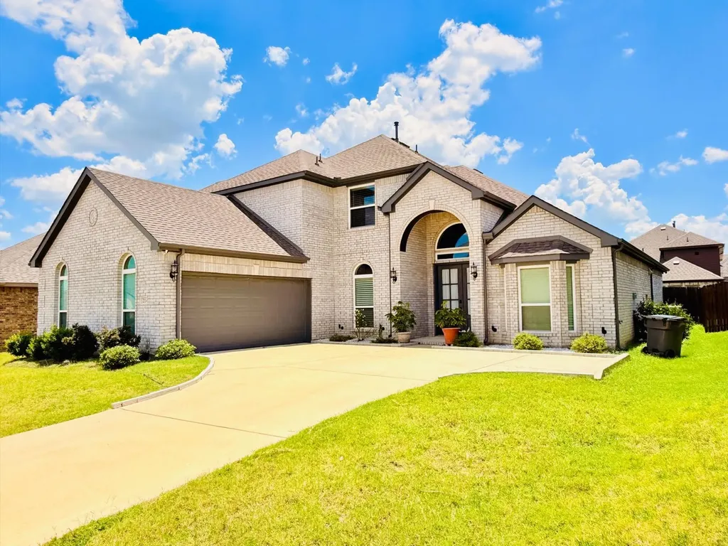 214 Tradd Street Glenn Heights TX 75154