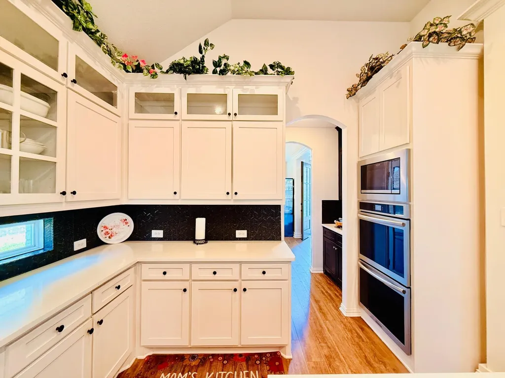 214 Tradd Street Glenn Heights TX 75154