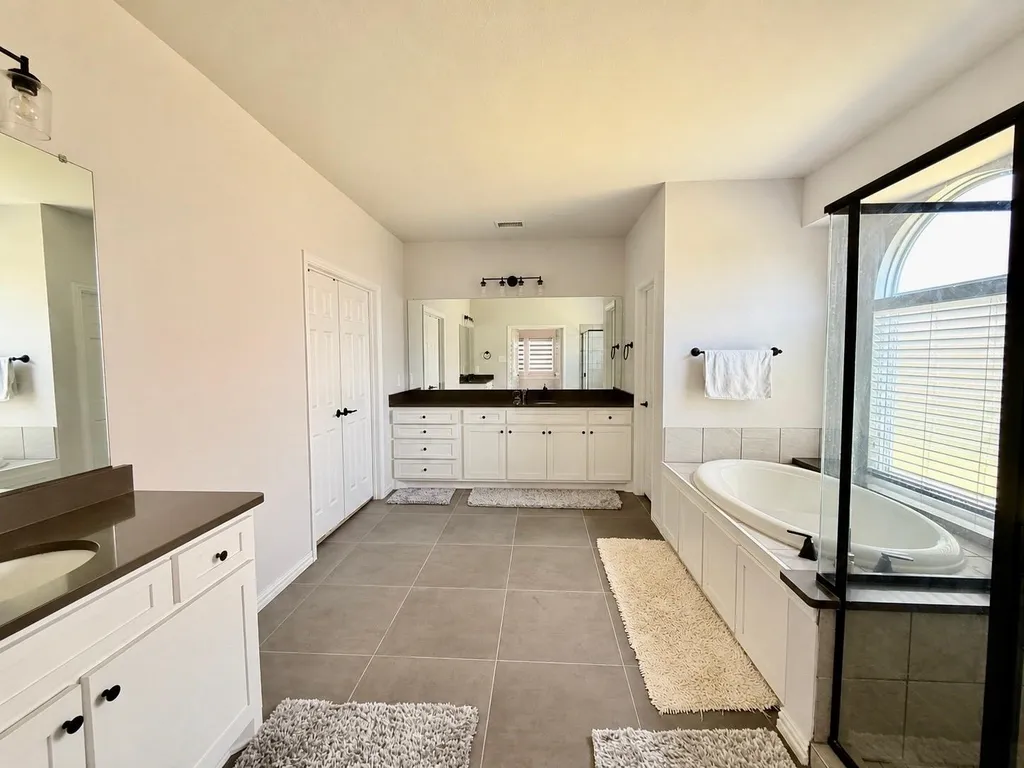 214 Tradd Street Glenn Heights TX 75154