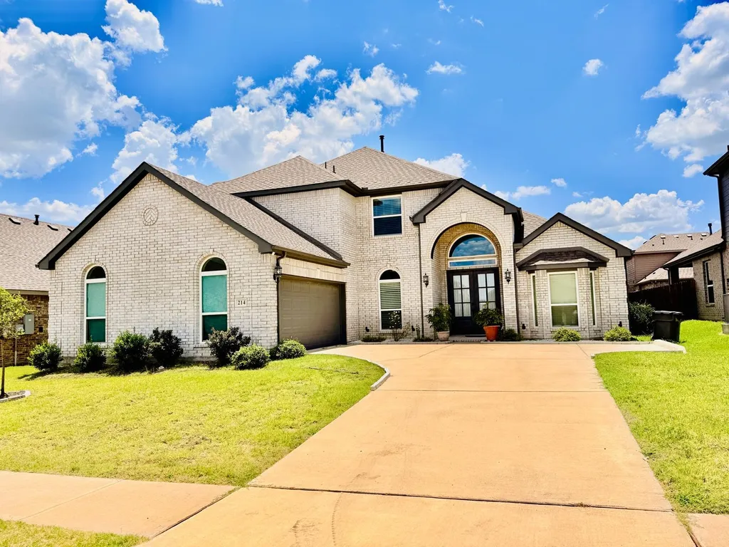 214 Tradd Street Glenn Heights TX 75154