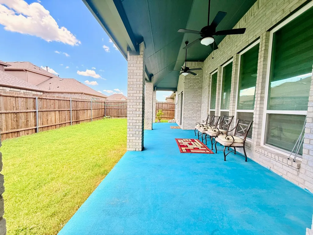 214 Tradd Street Glenn Heights TX 75154