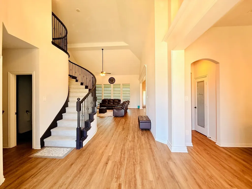 214 Tradd Street Glenn Heights TX 75154