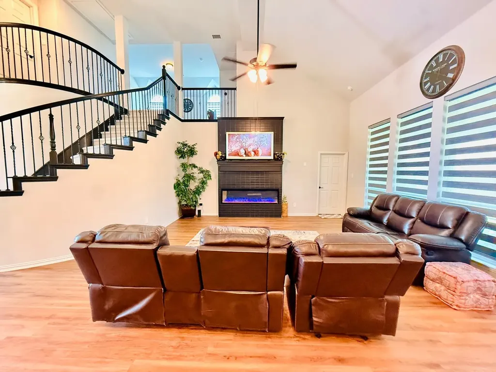 214 Tradd Street Glenn Heights TX 75154