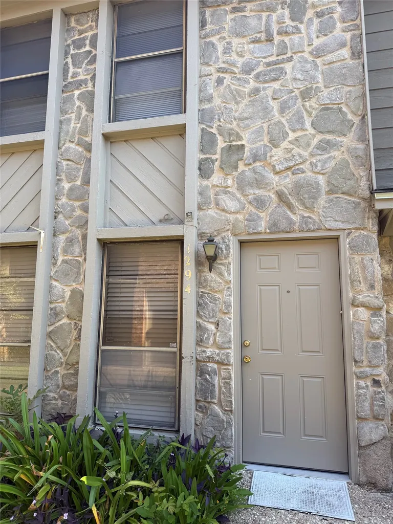 1294 Speight Avenue Waco TX 76706