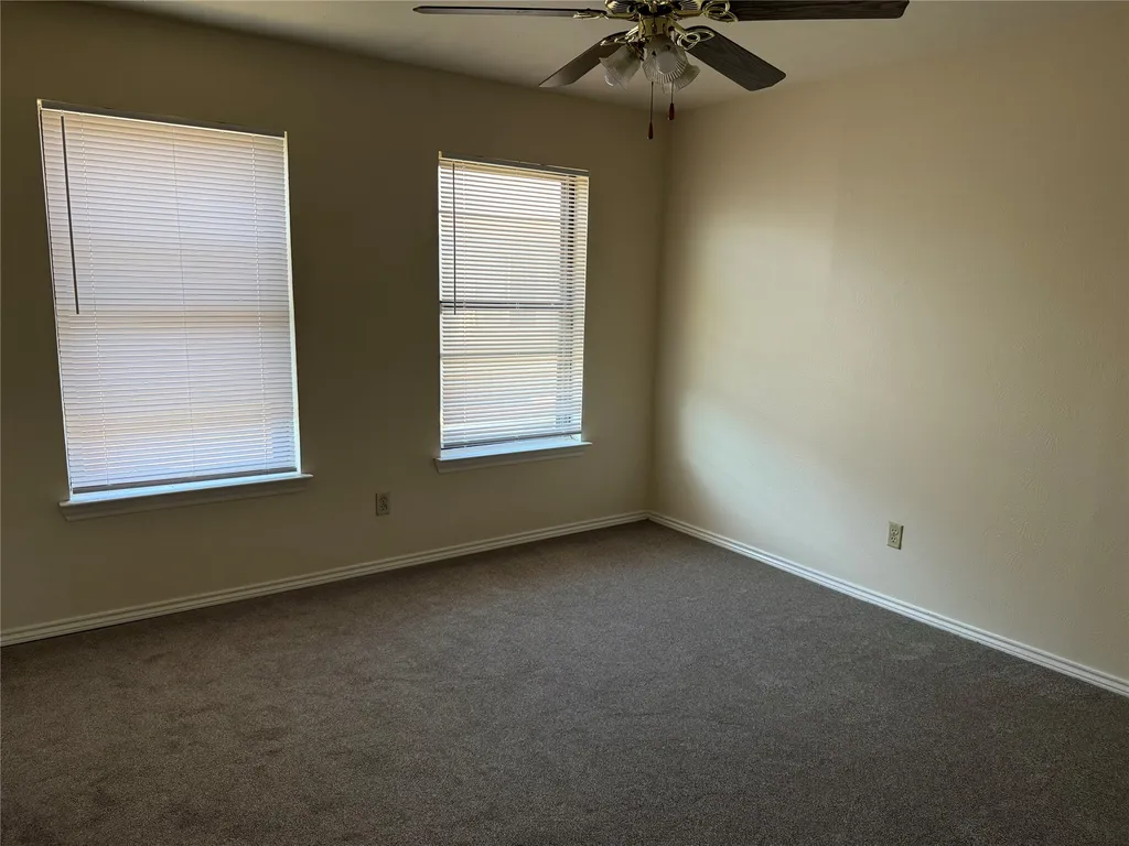 1294 Speight Avenue Waco TX 76706