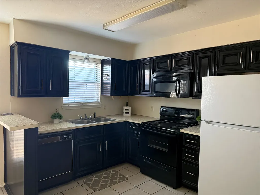 1294 Speight Avenue Waco TX 76706