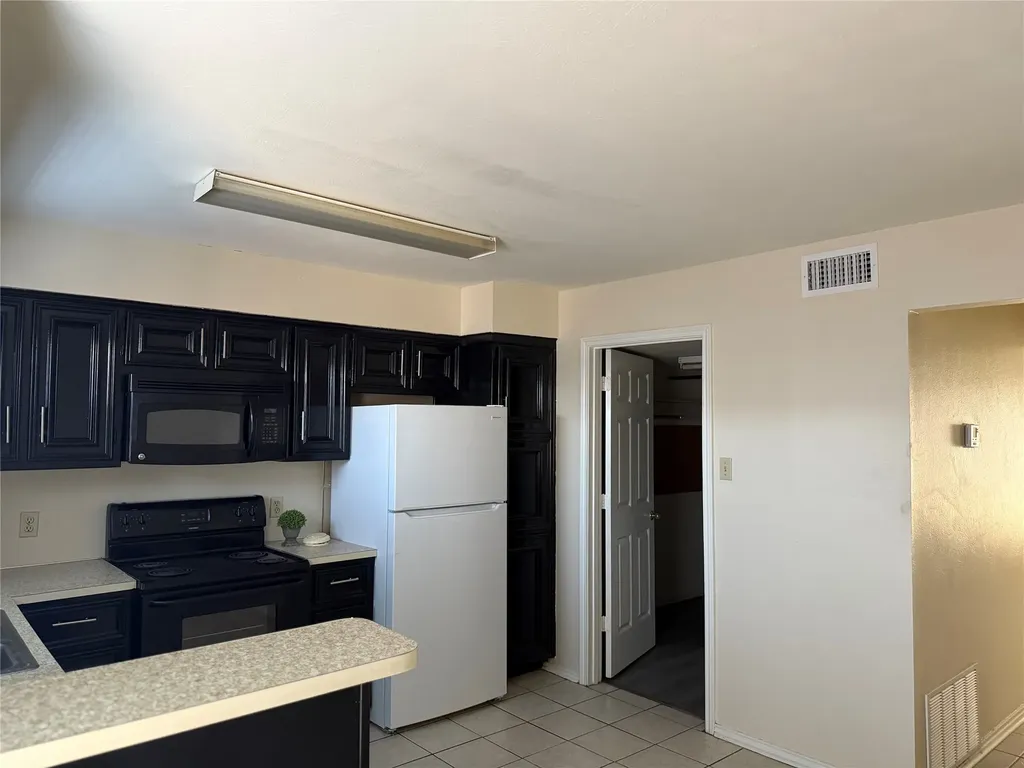 1294 Speight Avenue Waco TX 76706