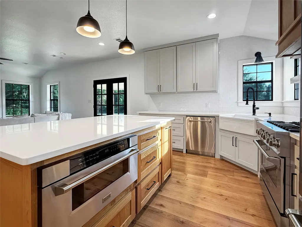2143 Vz County Road 4106 Canton TX 75103