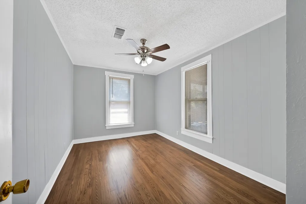 2724 E 12th Street Fort Worth TX 76111