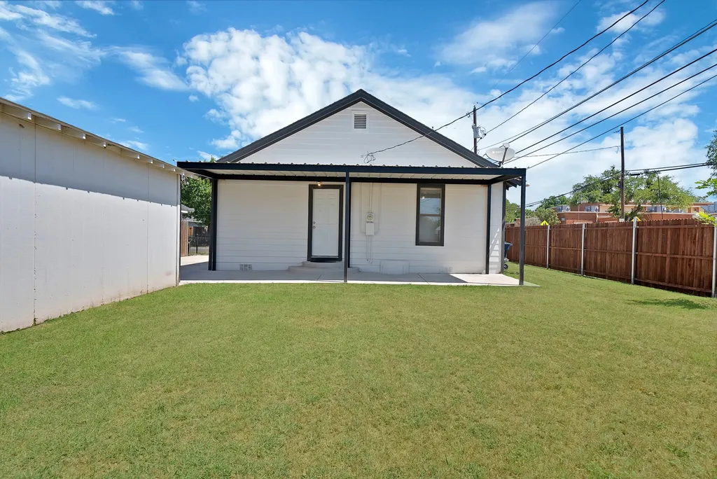 2724 E 12th Street Fort Worth TX 76111